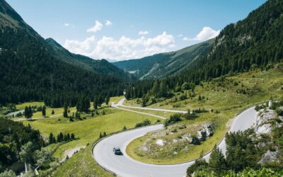 Viajes en Coche de Alquiler: Ventajas, seguridad y mejores destinos