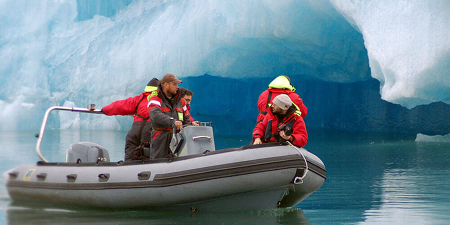 PASEO-EN-ZODIAC-POR-LA-LAGUNA-GLACIAR-JÖKULSÁRLÓN BOGOTÁ: PARQUE NATURAL CHINGAZA