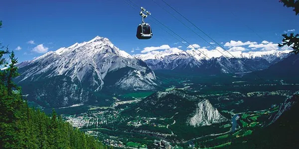 Teleférico a Sulphur Mountain en Banff, Montañas Rocosas canadienses