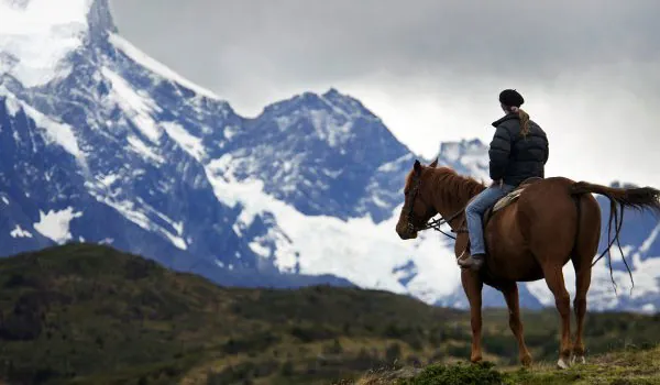 Paseo a caballo hasta el mirador Donosito desde el Explora Patagonia, sur de Chile