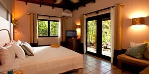 Hotel Cala Luna en Tamarindo con clases de surf, Costa Rica