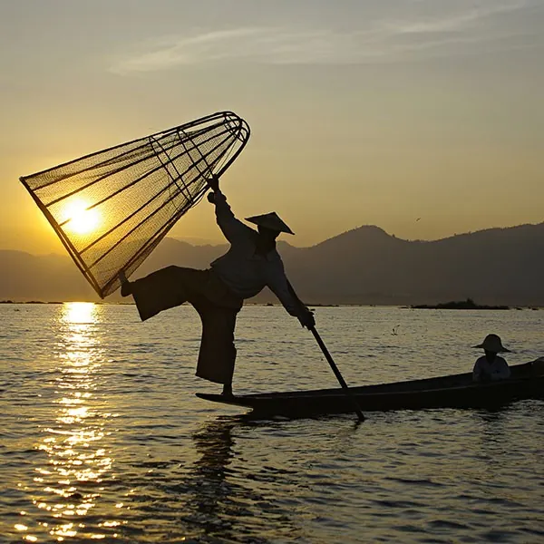 pescadores del lago Inle en el viaje de lujo a Myanmar