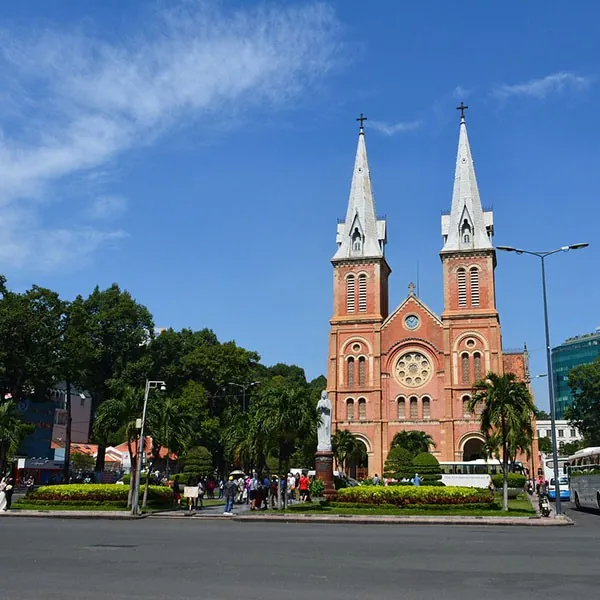 Catedral de Notre Dame en Ho Chi Minh, Vietnam