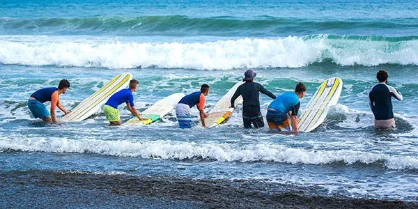 Clases de surf en tu viaje a Hawai