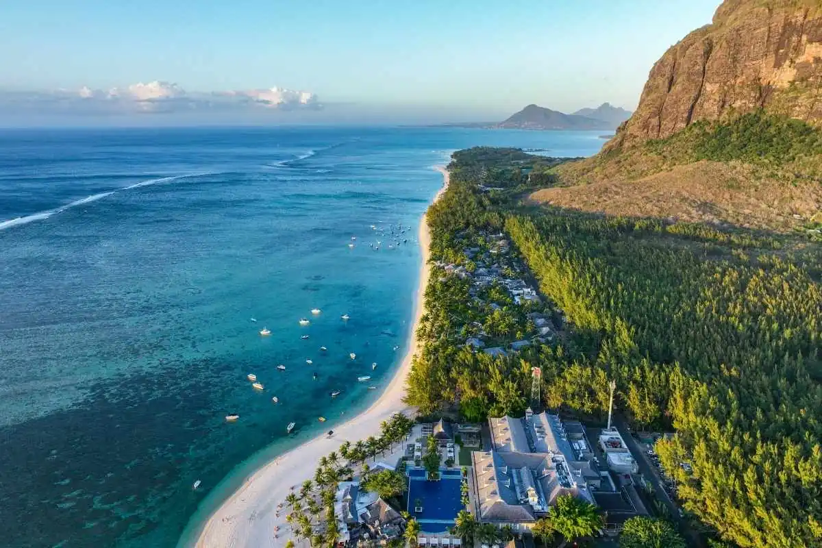playas de Le Morne viaje a islas mauricio noviembre