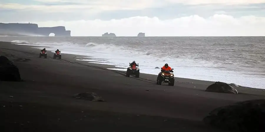 PASEO-EN-QUAD-POR-SÓLHEIMASANDUR COLOMBIA-CARTAGENA-CIUDAD-2